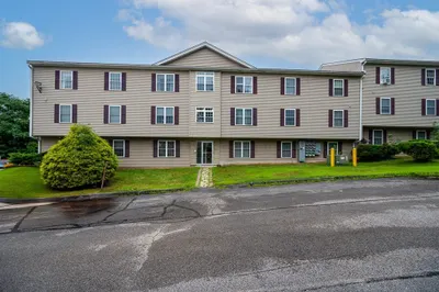 1 Hatfield St #3 1