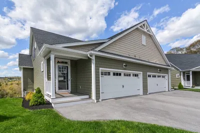 33 Soucy Dr #33 1