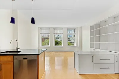 70 Lincoln Street #416