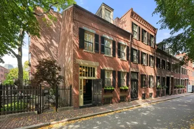 15 Taylor St 1