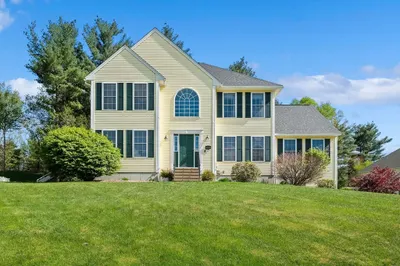 28 Bradford Circle 1