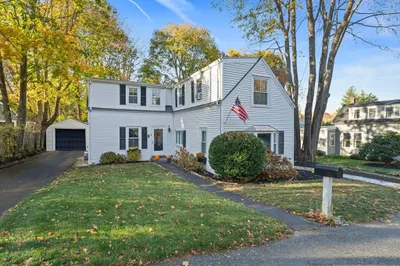 10 Studley Royal Road 1