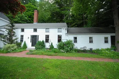 355 Lexington Rd #355 1
