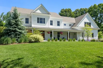 52 Goodmans Hill Rd 1