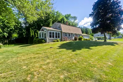 148 Clover Hill Dr 1
