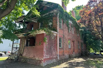 11 Conner Ave