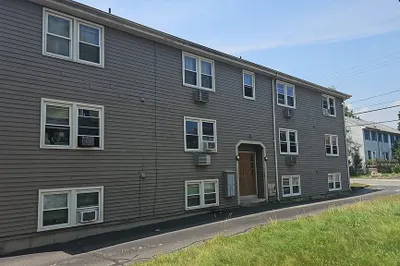 21 East St #3B