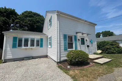 37 Saint Michaels Ave