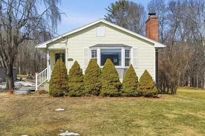180 Southwick St 1