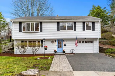 92 Moffatt Rd 1