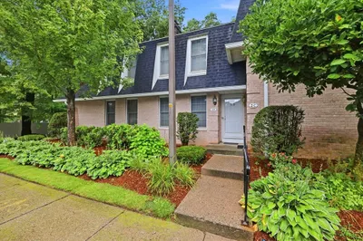 2 Mansion Woods Dr #B