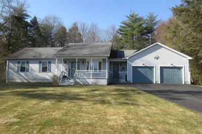 28 Meadow Pond Road
