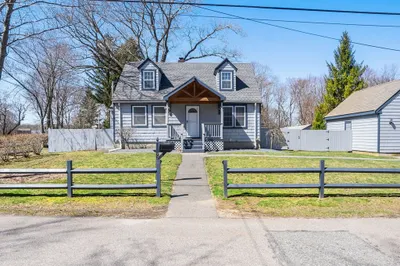 77 Oak St 1