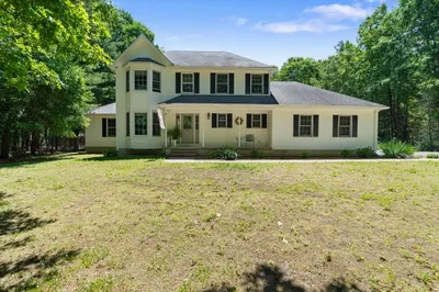 55 Pequot Road 1