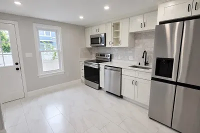90 Light St #15