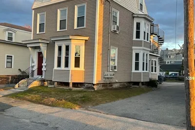 67 Farnham St 1