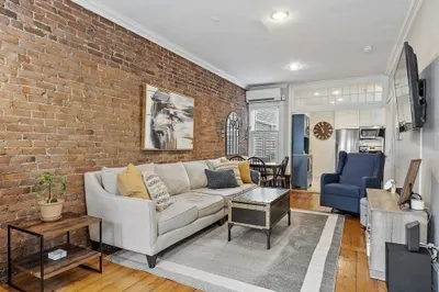 192 W 5th Street #1