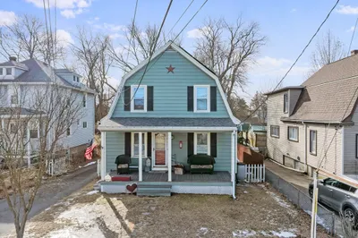 106 Main St