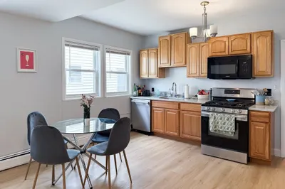 37 Harvard Ave #37