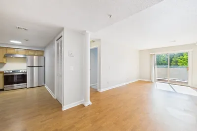 25 Devereux Street #205 1