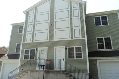 8 Knotts St #8
