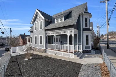 724 Bridge Street 1