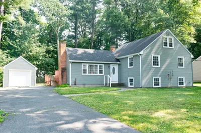 62 North Circle Dr 1