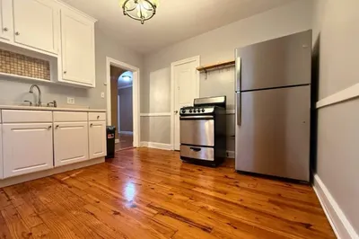 80 Strathmore Rd #1
