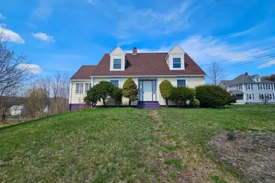 4 Stewart Ave 1