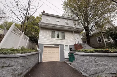 18 Pleasant St