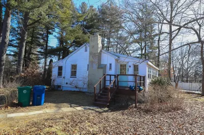 22 New Foster Ave 1