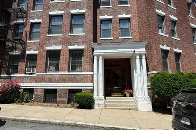 130 Sutherland #4