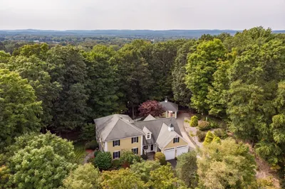 58 Huntington Rd