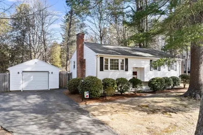 2 Meadow Rd
