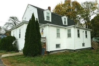 8 Adams St #1