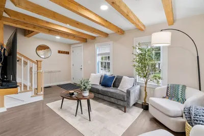 7 Summit Ave