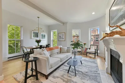 238 W Canton St #4