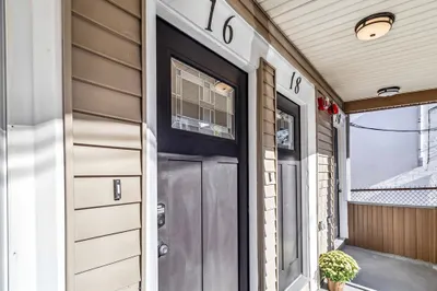 16 Alston St #16