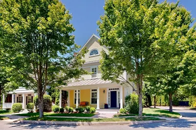 5 Maple St #5 1
