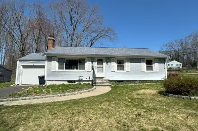 60 Rolling Ridge Rd 1