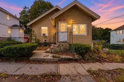 10 Mildred Ave 1