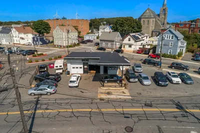 1 Railroad Ave 1