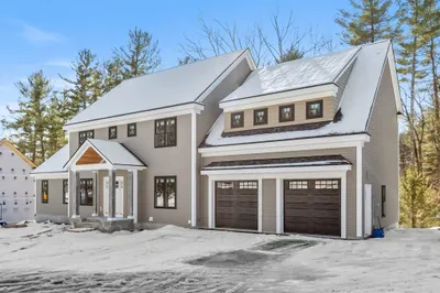 50 Hartwell Ave 1