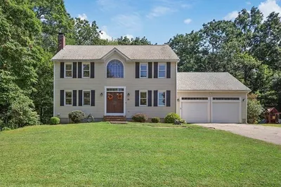 36 Margaret Dr 1