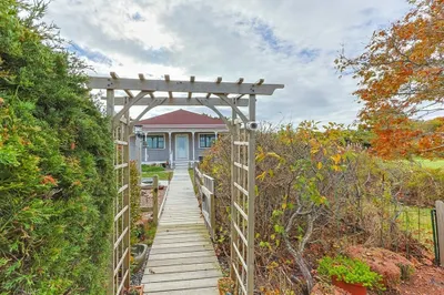 11 Highland Light Rd 1