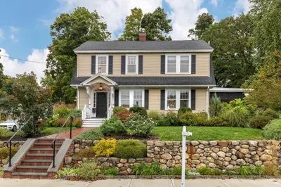 26 Wolcott Ave 1