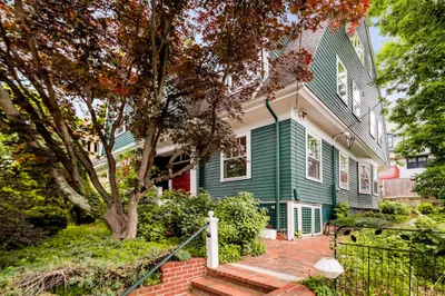 86 Avon Hill Street 1
