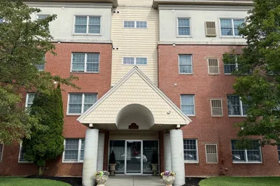 20 Heaths Ct #401 1