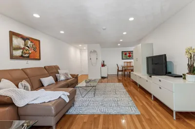 131 Pierce St #304 1