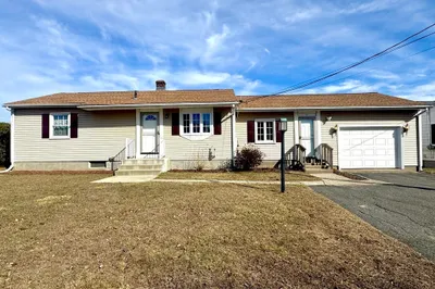 43 Lorimer St 1